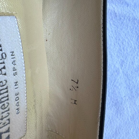 Simple black heels - Picture 4 of 6